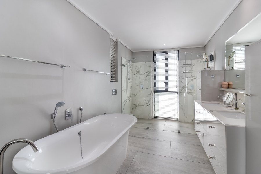 4 Bedroom Property for Sale in Pearl Valley at Val de Vie Western Cape